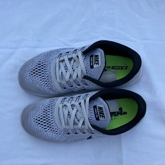 Nike Free RN ⭐️💨 - Picture 4 of 6